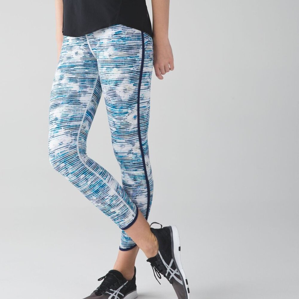 Lululemon Real Quick Tight Blurry Belle Multi / Hero Blue Athletic Crop Leggings